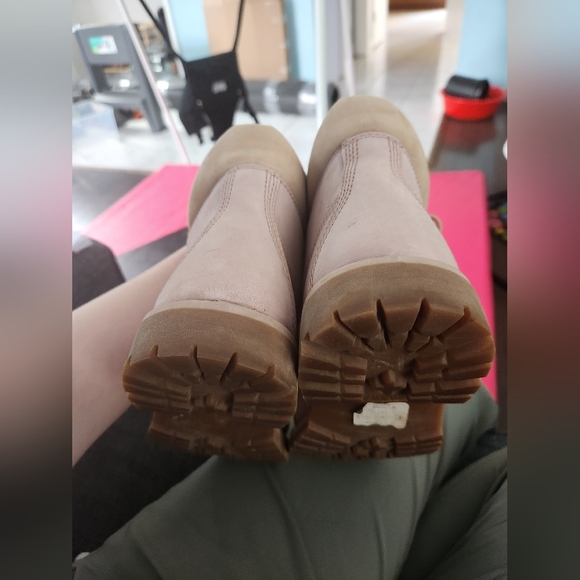 Pink Women's Timberlands - Picture 2 of 4